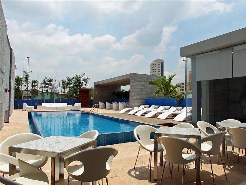 One Villahermosa 2000 Экстерьер фото